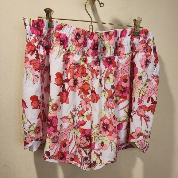AVIA Women's Floral Drawnstring Athletic Short Size XXL (20) - Picture 2 of 10